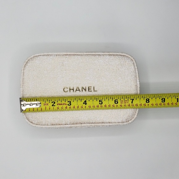 Authentic Chanel 2023 Cosmetic Bag White Gold - Picture 4 of 8